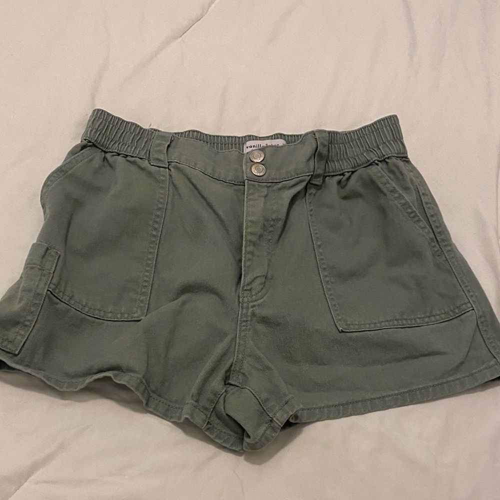 Vanilla Star Olive Green Cargo Shorts